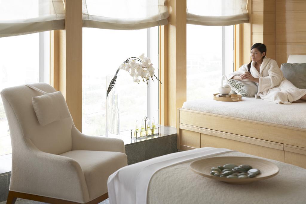 Four Seasons Hotel Хонконг Екстериор снимка